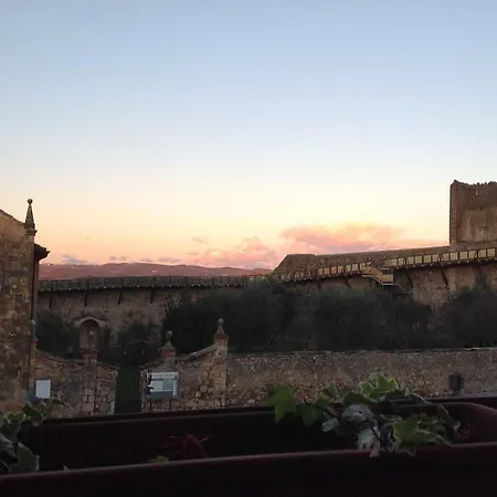 In Piazza Bed & Breakfast Monteriggioni